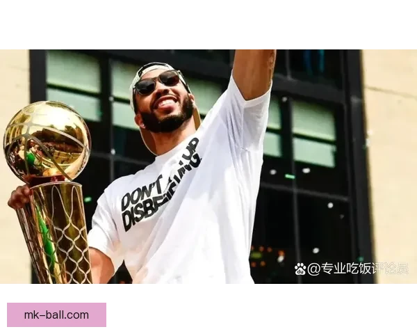 塔图姆用伤后恢复表现回应质疑 布朗透露队内会议达成一致决定以他为进攻核心